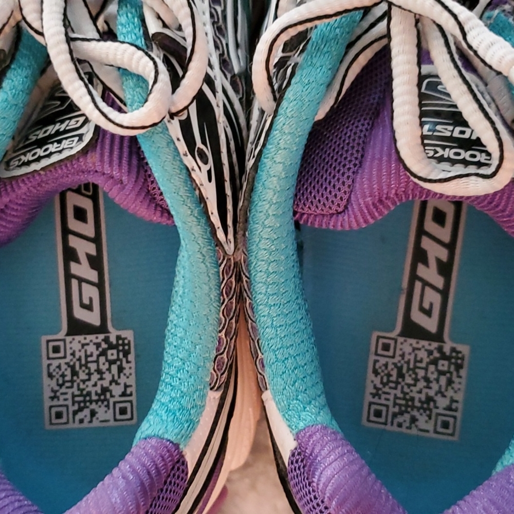EUC Brooks GHOST running shoes Sz 6 Euro 6.5 - Picture 8 of 9